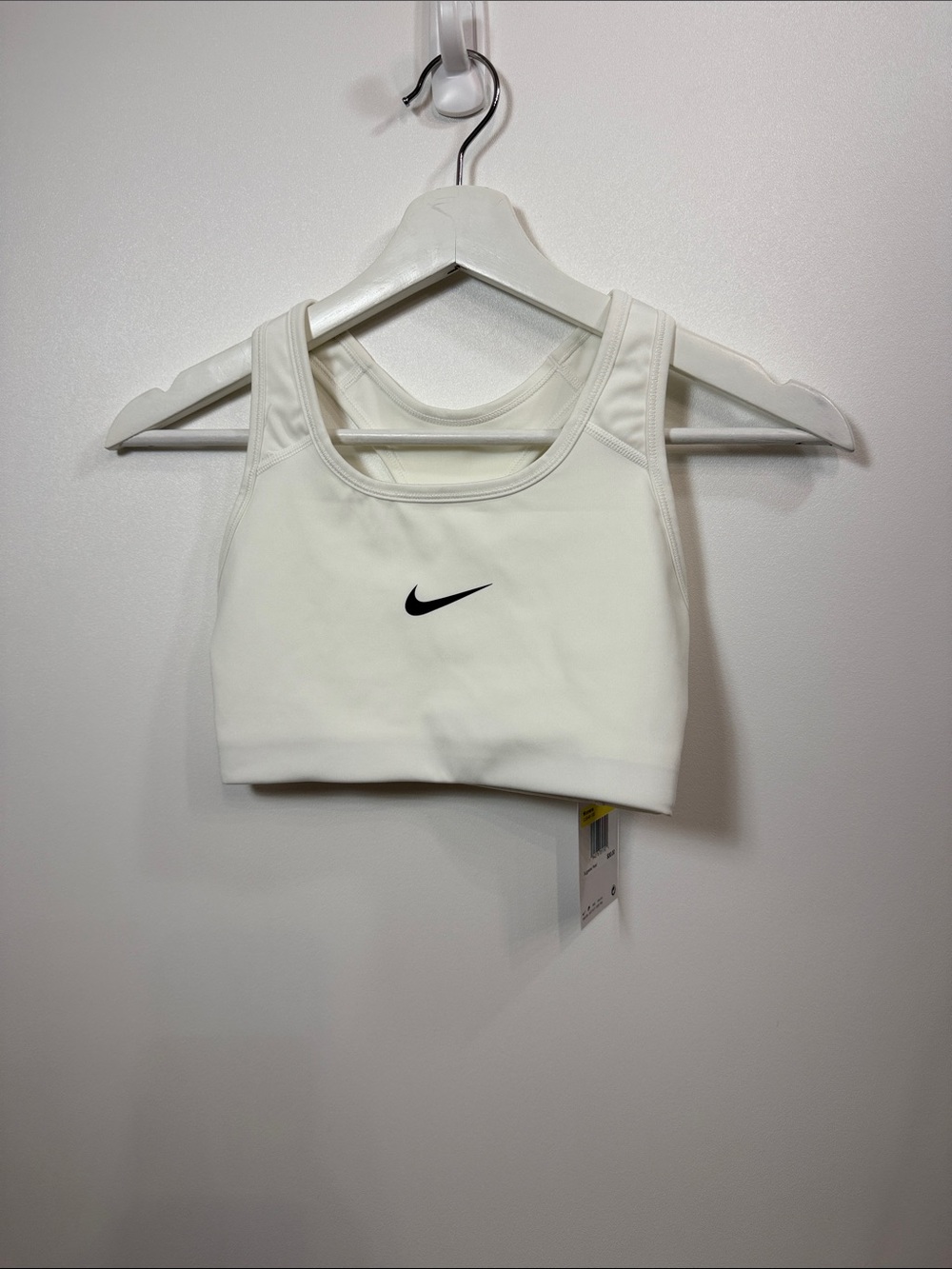 Nike Women’s Training White sports bra size small.NWT